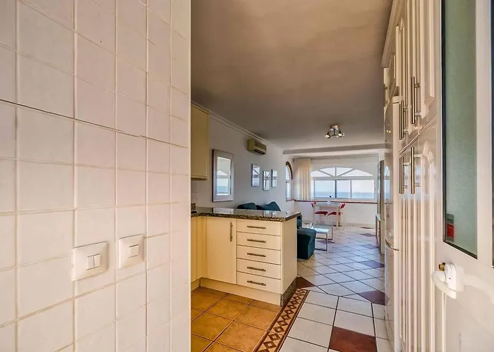 Vakantiehuis Charming Townhouse In El Faro, Spain, Studding Sea View & Community Pool