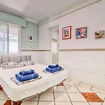 Charming Townhouse In El Faro, Spain, Studding Sea View & Community Pool بيت للعطل